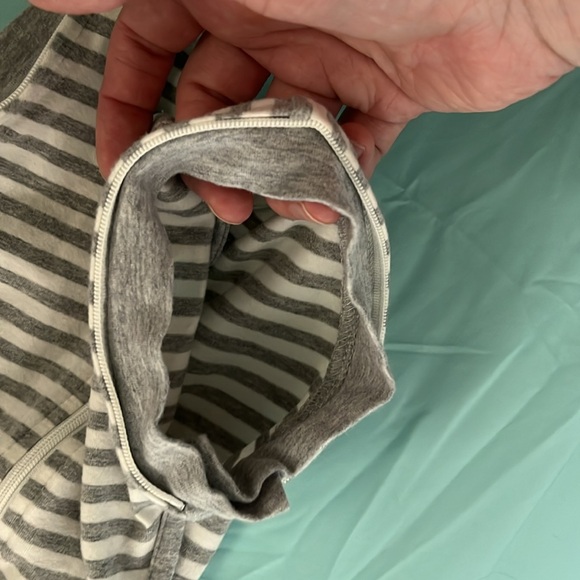 Lot of love to dream swaddles for the babies that love to sleep arms up! <3 - Picture 5 of 8